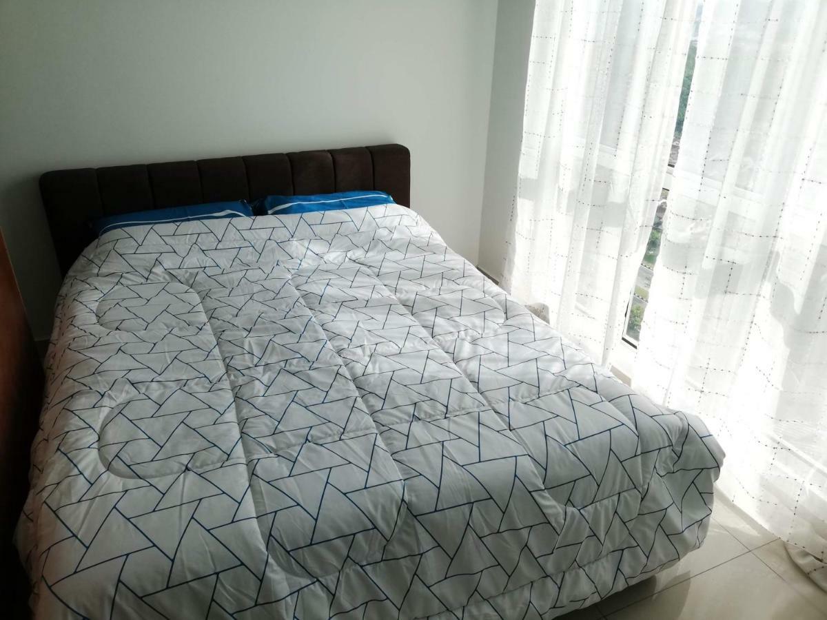 2 Carpark Gep 5 Star Hotel Bed & Sofa Studio 세리 켐방안 외부 사진