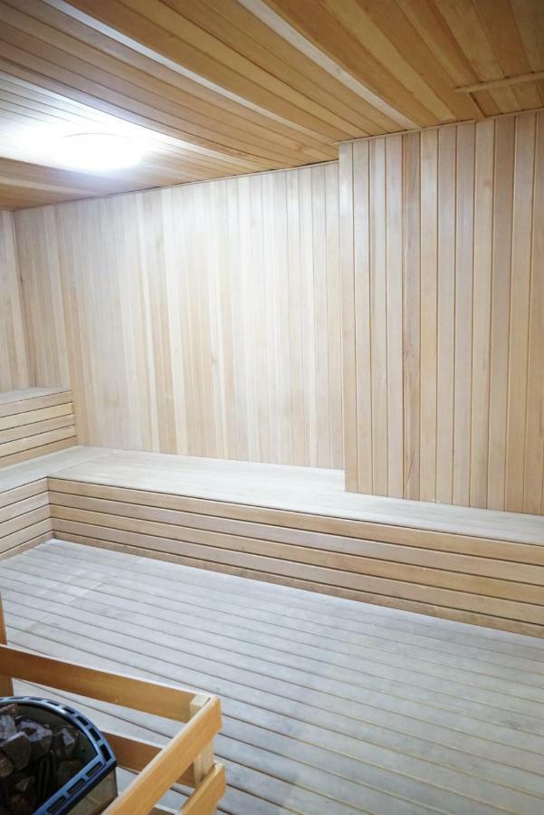 2 Carpark Gep 5 Star Hotel Bed & Sofa Studio 세리 켐방안 외부 사진