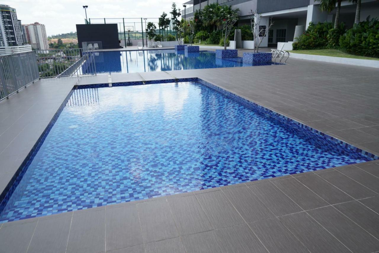 2 Carpark Gep 5 Star Hotel Bed & Sofa Studio 세리 켐방안 외부 사진